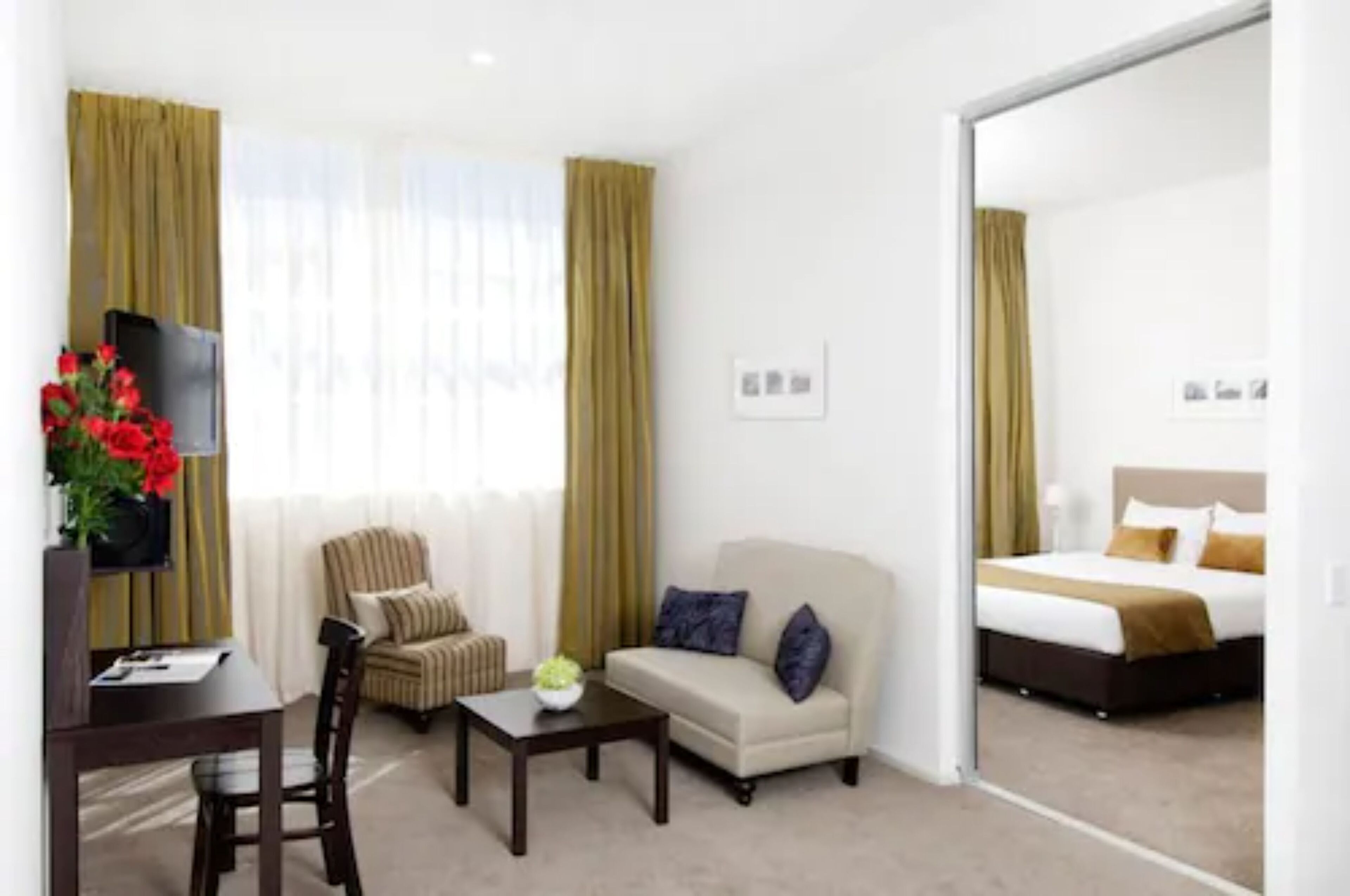 Appartement, 1 chambre | Bureau, fer et planche à repasser, lit de bébé (supplément)