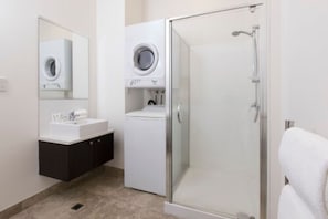 Shower, free toiletries, hair dryer, towels