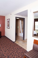 Artículos de tocador gratuitos, secador de pelo, toallas