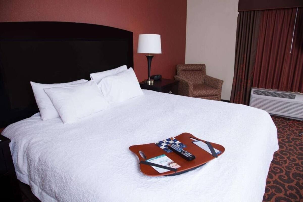 Desk, iron/ironing board, free cribs/infant beds, WiFi