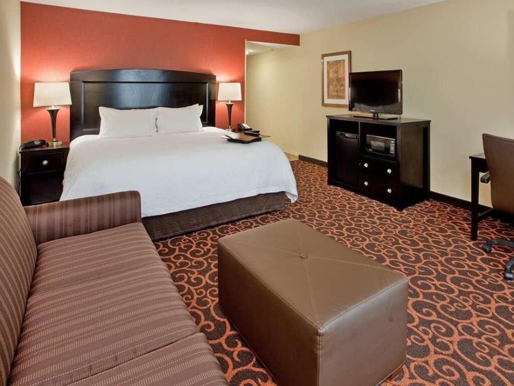 Desk, iron/ironing board, free cribs/infant beds, WiFi