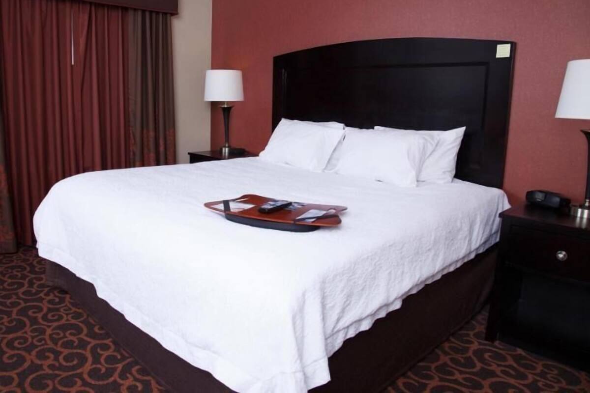 Desk, iron/ironing board, free cribs/infant beds, WiFi