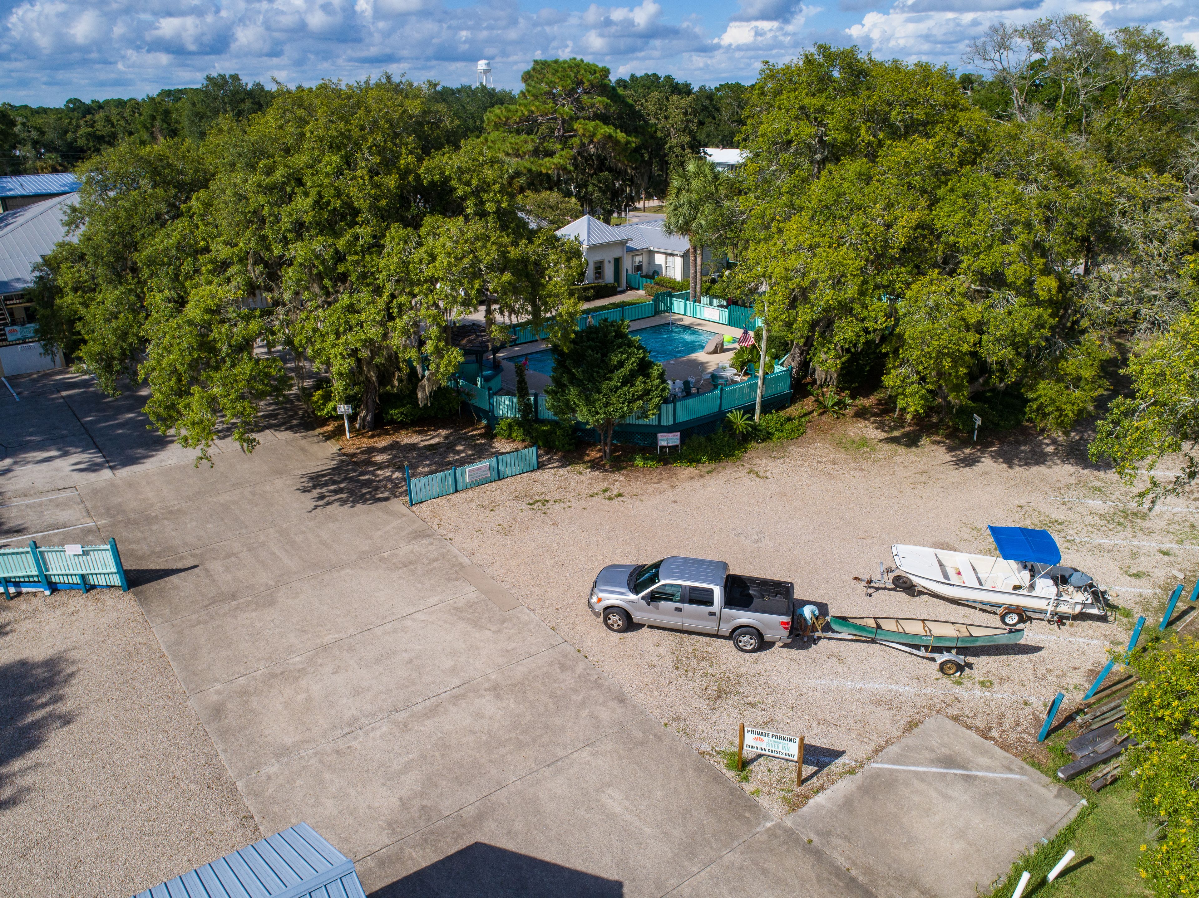 Ubetjent parkering (inkludert)