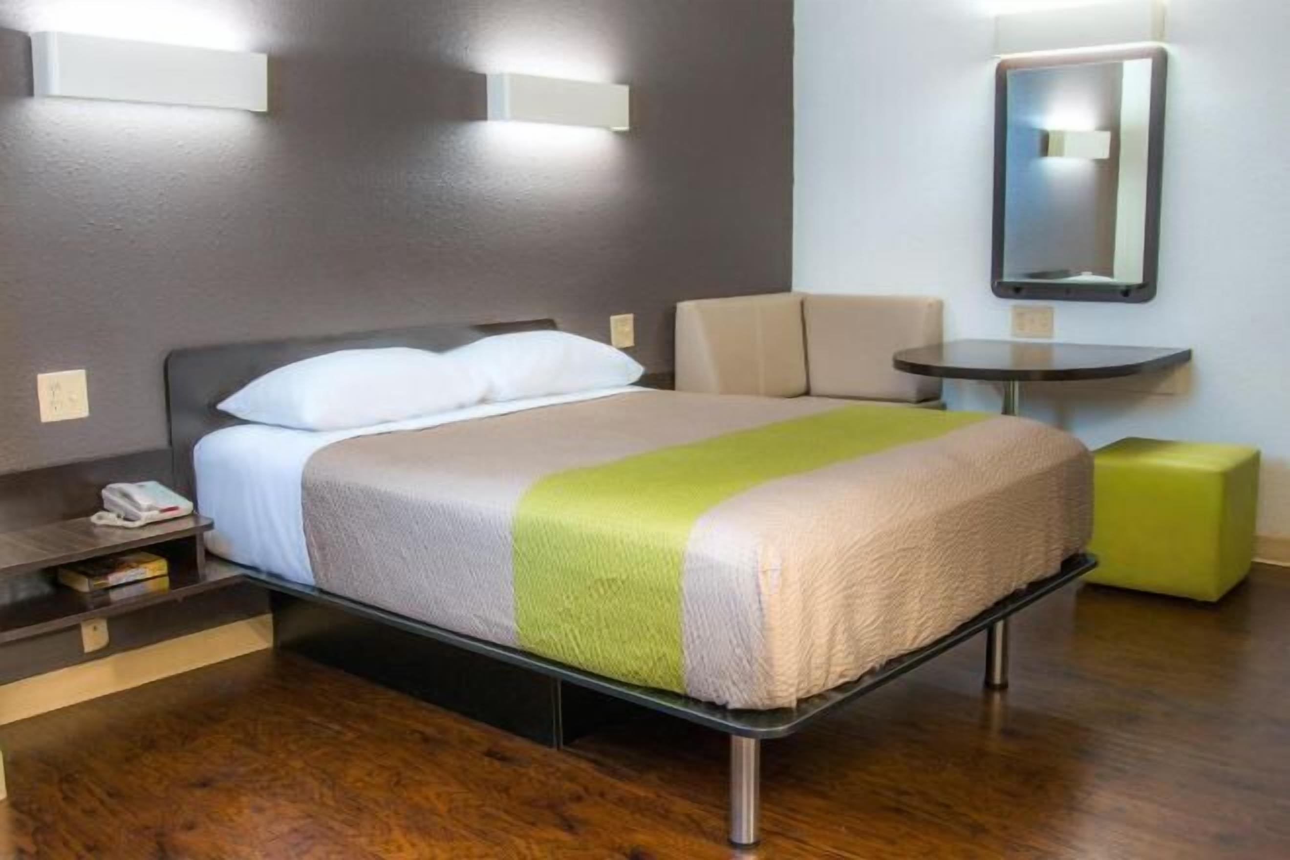 Premium bedding, individually decorated, individually furnished, desk