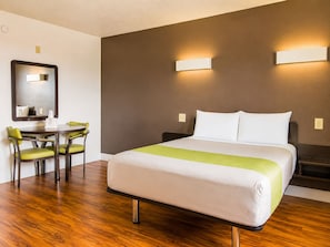 Premium bedding, desk, laptop workspace, blackout curtains - Studio 6 San Antonio, TX - Lackland AFB (San Antonio)