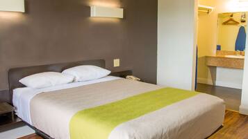 Premium bedding, individually decorated, individually furnished, desk