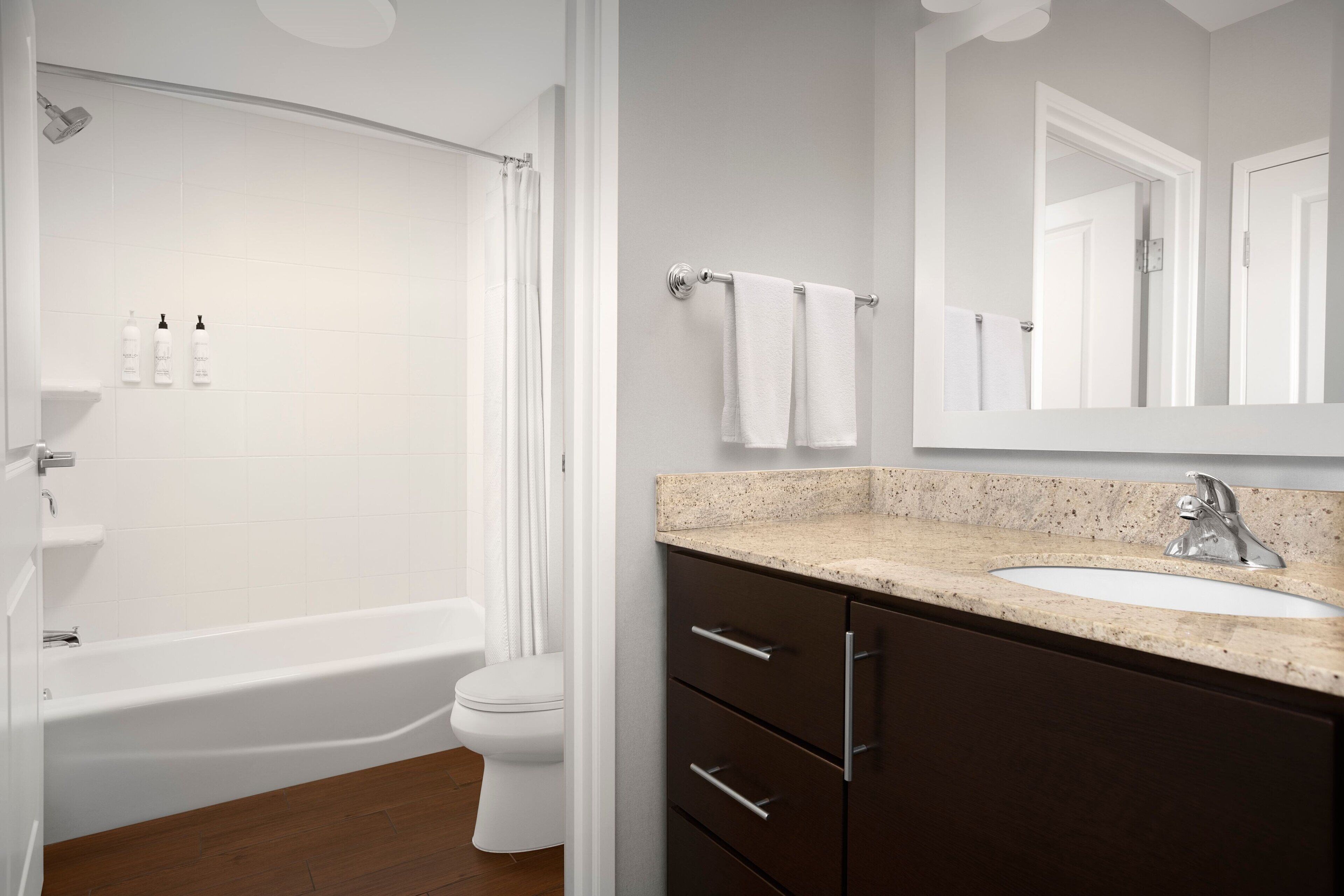 combined shower/bathtub, free toiletries, hair dryer, towels