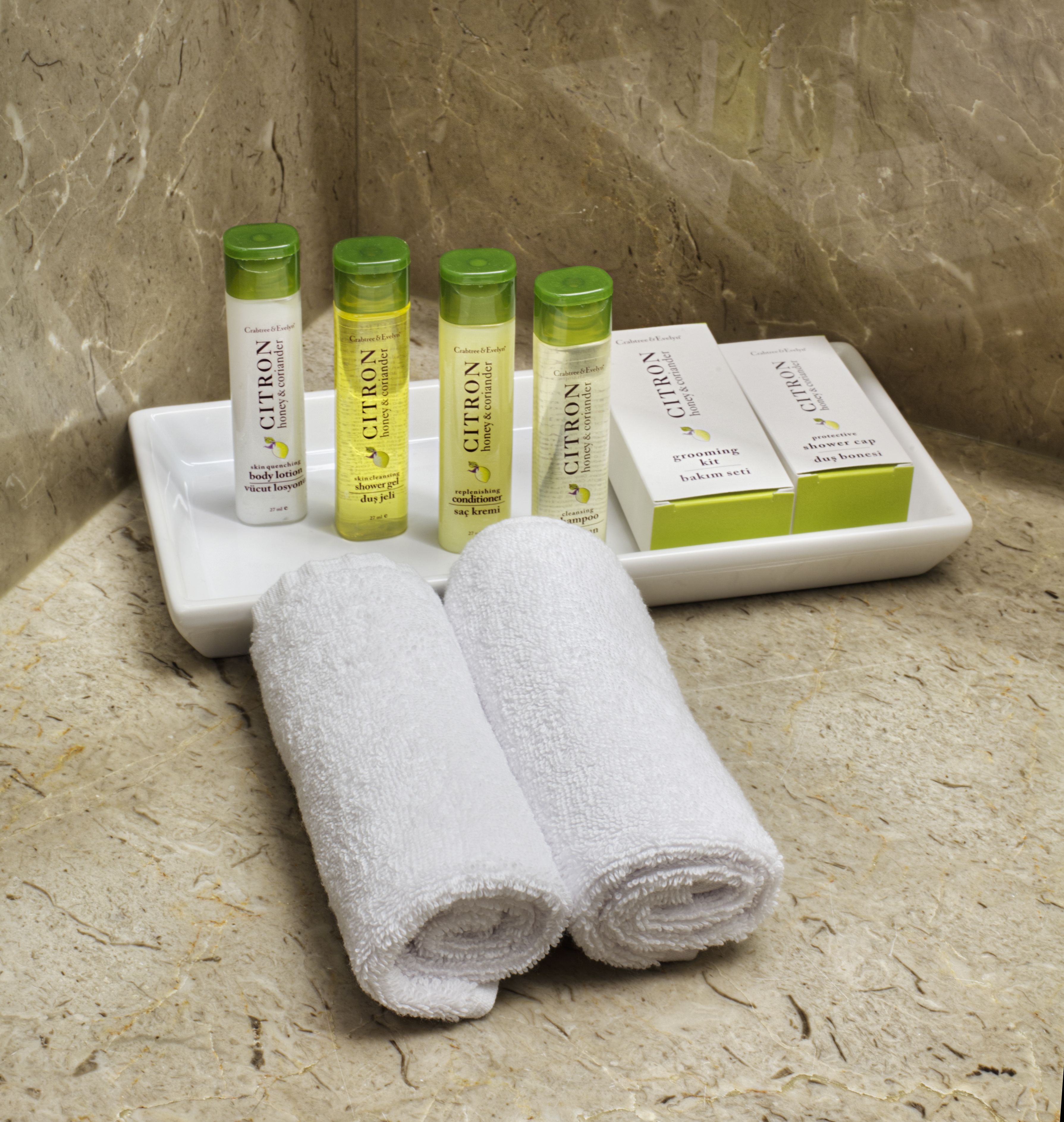 shower, rainfall showerhead, free toiletries, towels