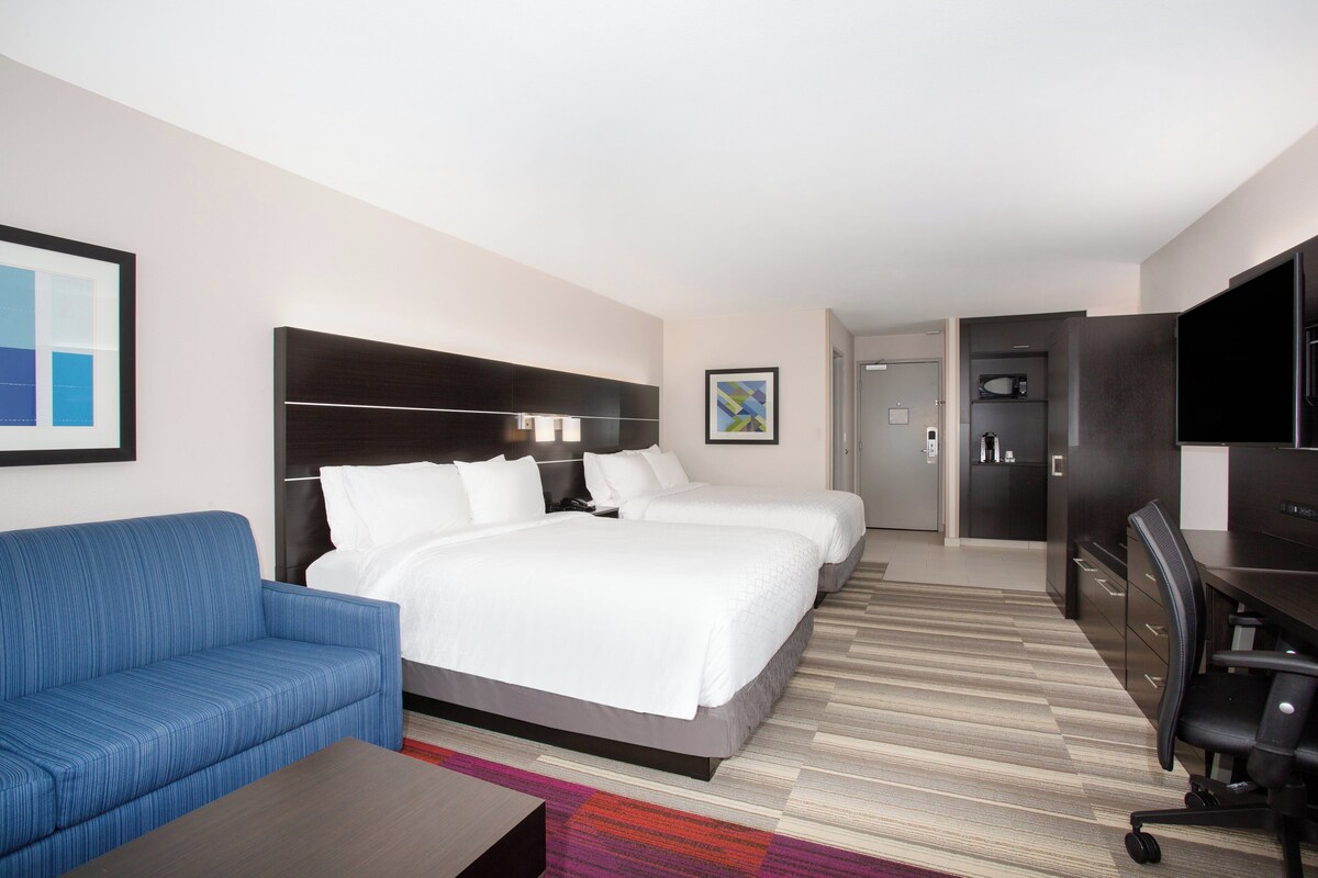 Suite, 2 Queen Beds