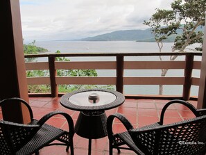Sampaguita Suite | Balcony - Utopia Resort and Spa (Puerto Galera)
