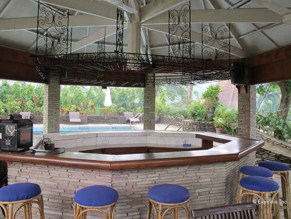 Bar (en la propiedad)