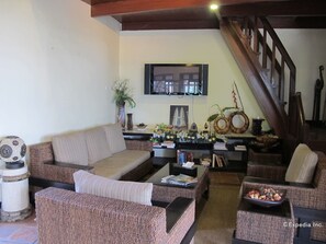 Lobby sitting area - Utopia Resort and Spa (Puerto Galera)