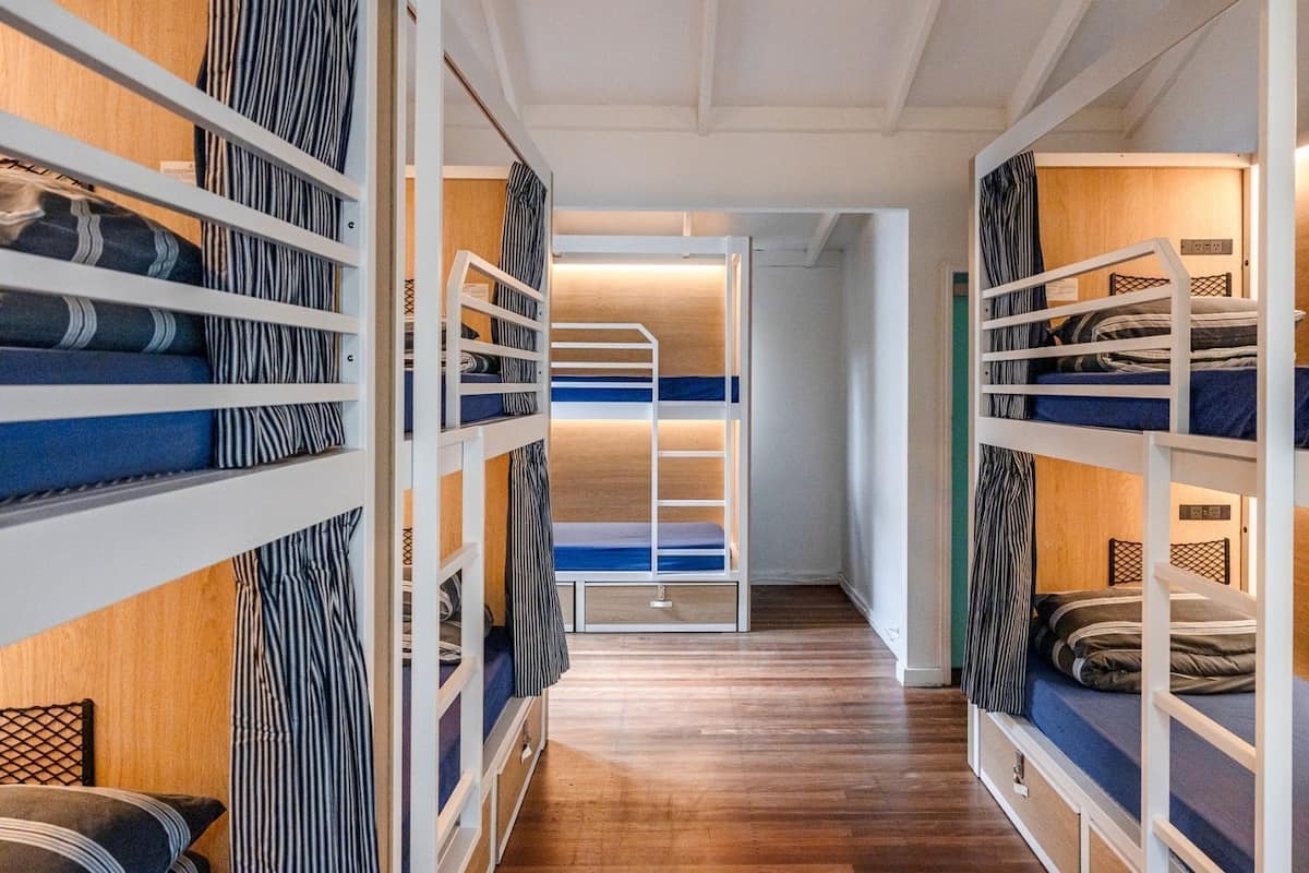 Bed in 10-Bed Mixed Dormitory Room | Blackout drapes, bed sheets