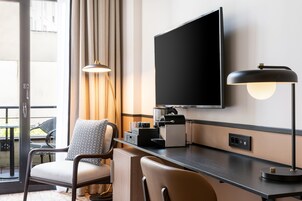 Deluxe Room, 1 King Bed, Balcony | Premium bedding, down comforters, free minibar items, in-room safe