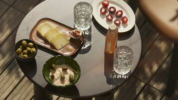 Deluxe-Zimmer, 1 King-Bett, Nichtraucher, Terrasse | Terrasse/Patio