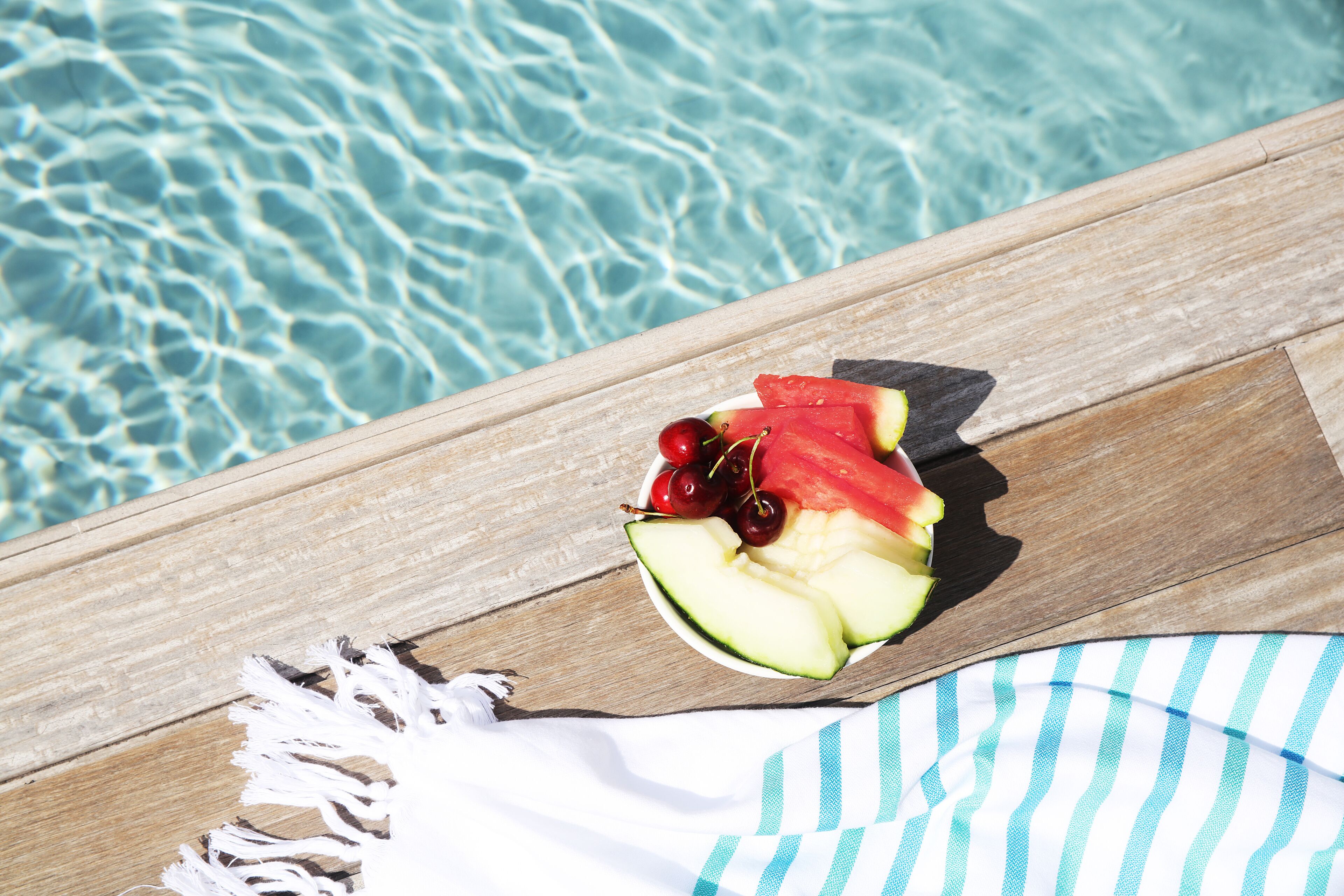outdoor pool, pool loungers