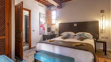 Premium bedding, minibar, in-room safe, iron/ironing board