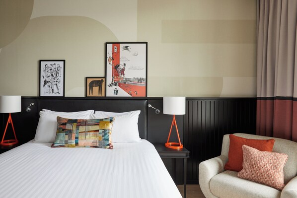 Hypo-allergenic bedding, in-room safe, desk, laptop workspace
