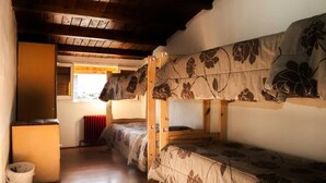 Shared Dormitory - Casa del Pueblo - Hostel (Esquel)