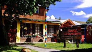 Courtyard - Casa del Pueblo - Hostel (Esquel)