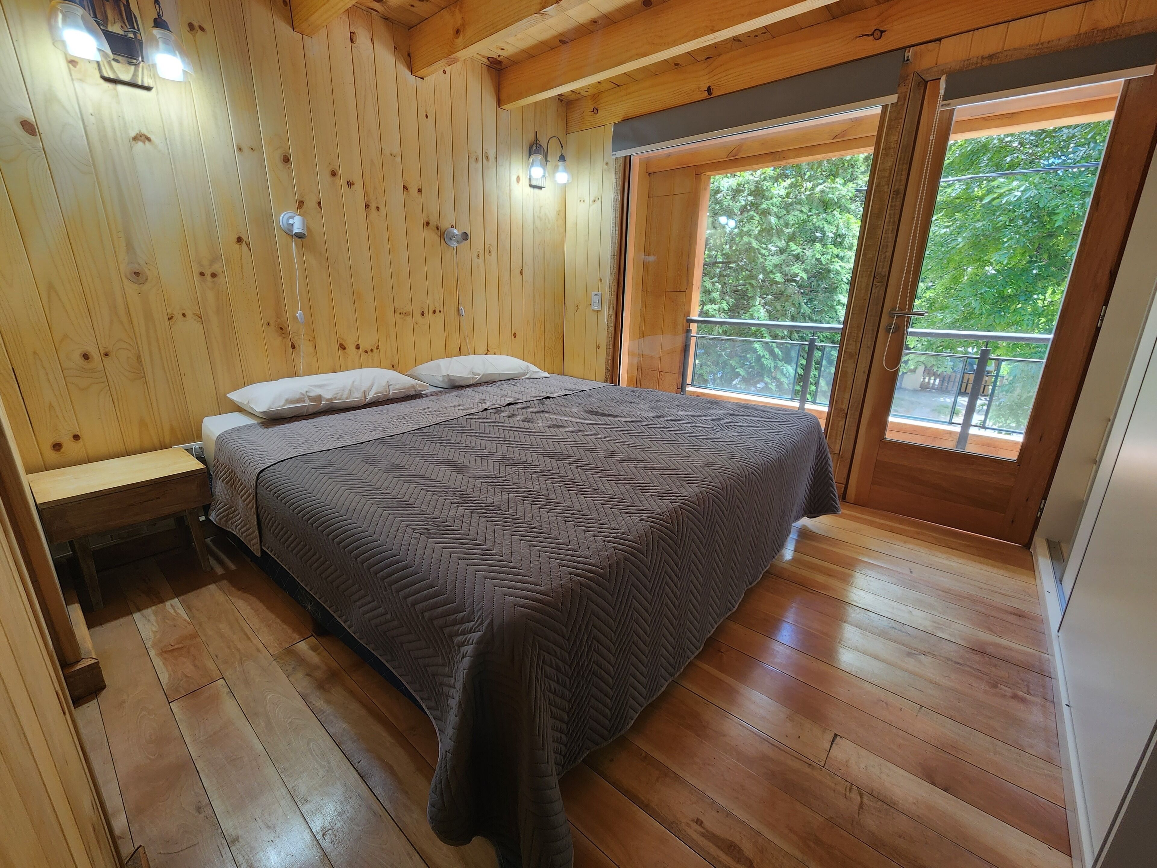 Comfort Cabin | In-room safe, individually decorated, individually furnished