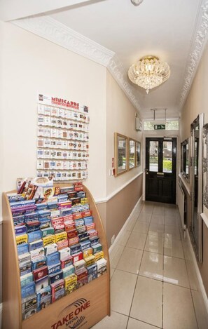 Interior entrance - Classic Hyde Park Hotel (London)