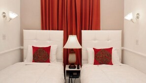 Quartos à prova de som, ferros/tábuas de passar roupa, Wi-Fi de cortesia