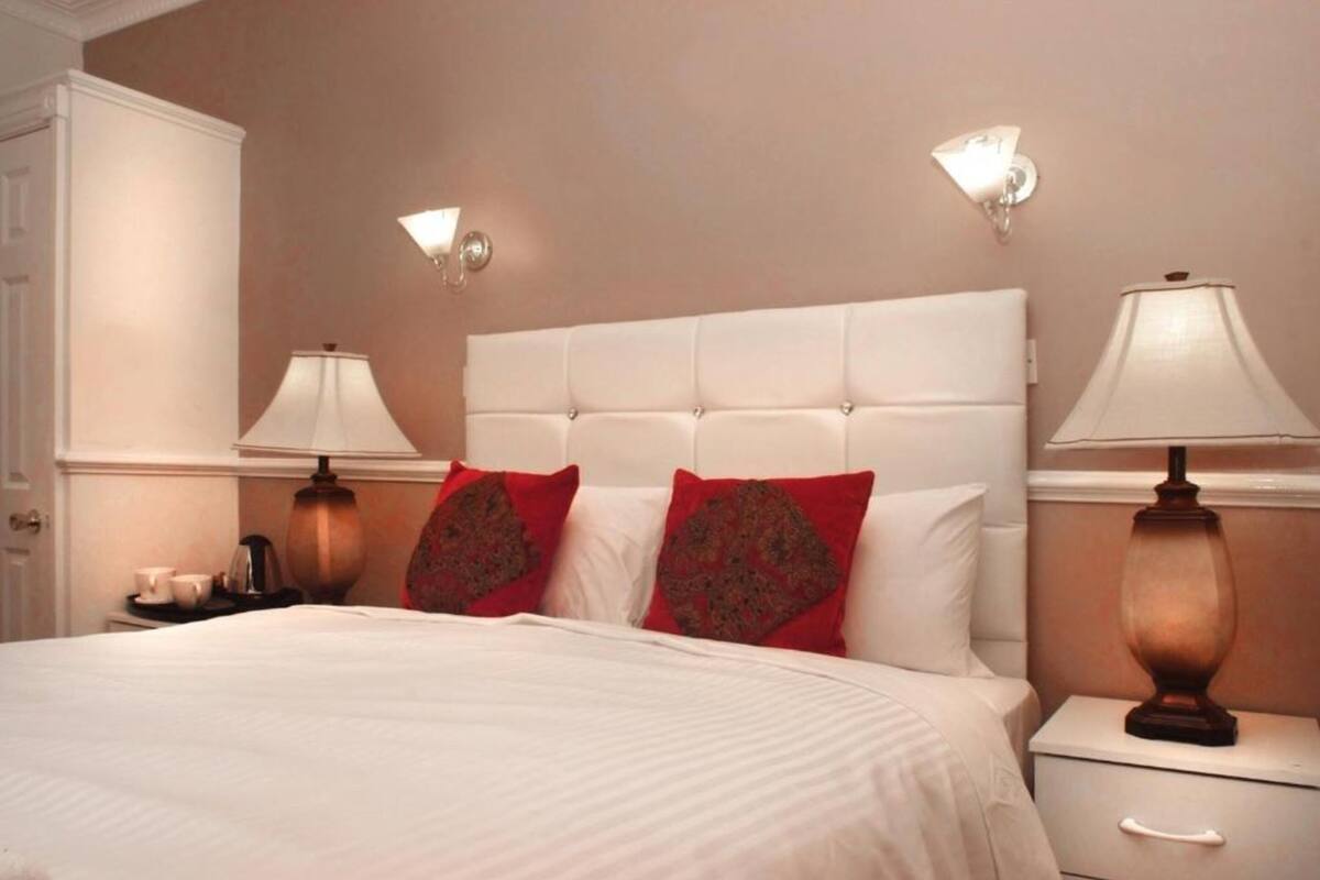 Chambre Double Exécutive | Chambres insonorisées, fer et planche à repasser, Wi-Fi gratuit
