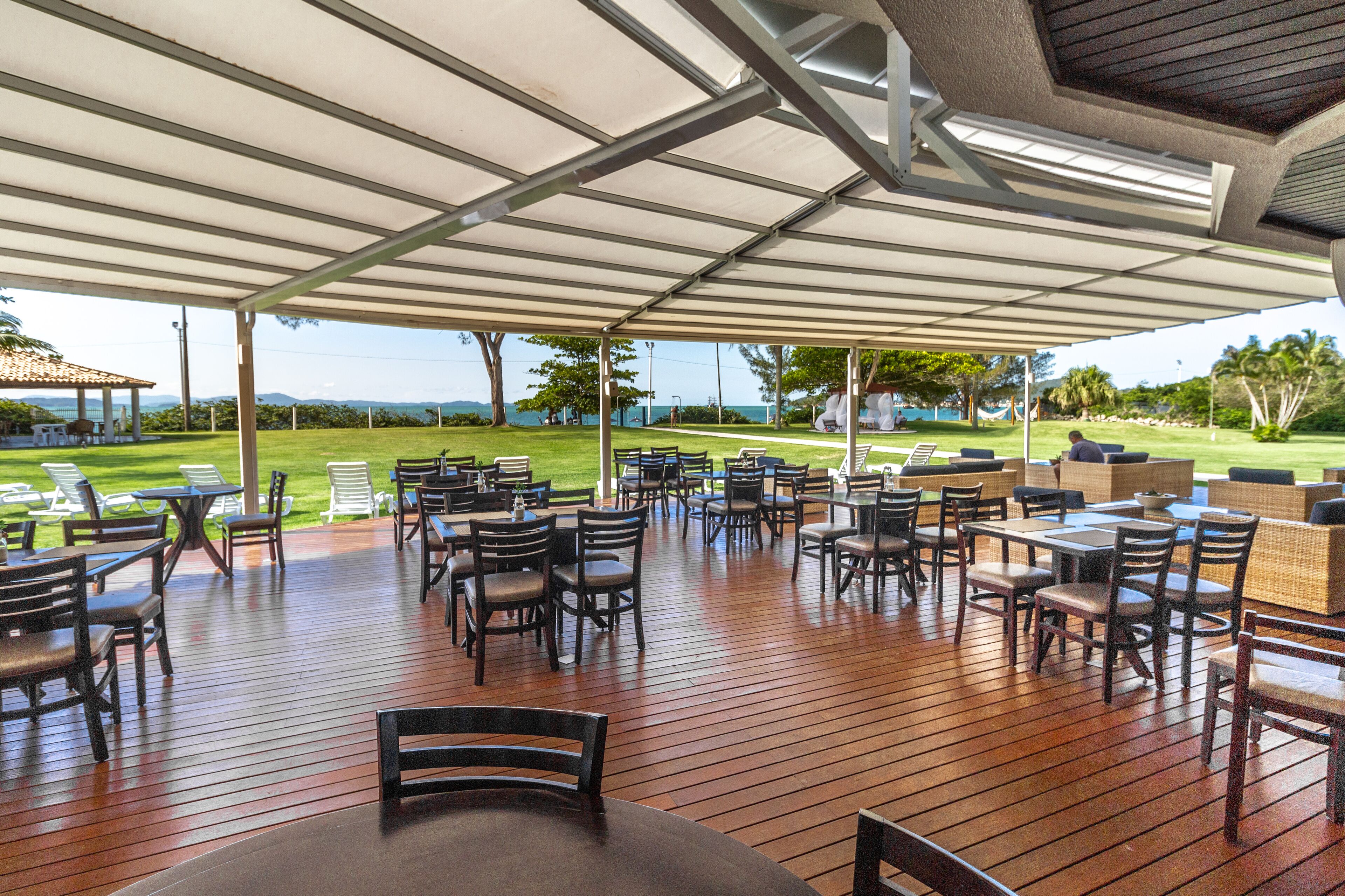 breakfast, lunch, dinner served; sea views