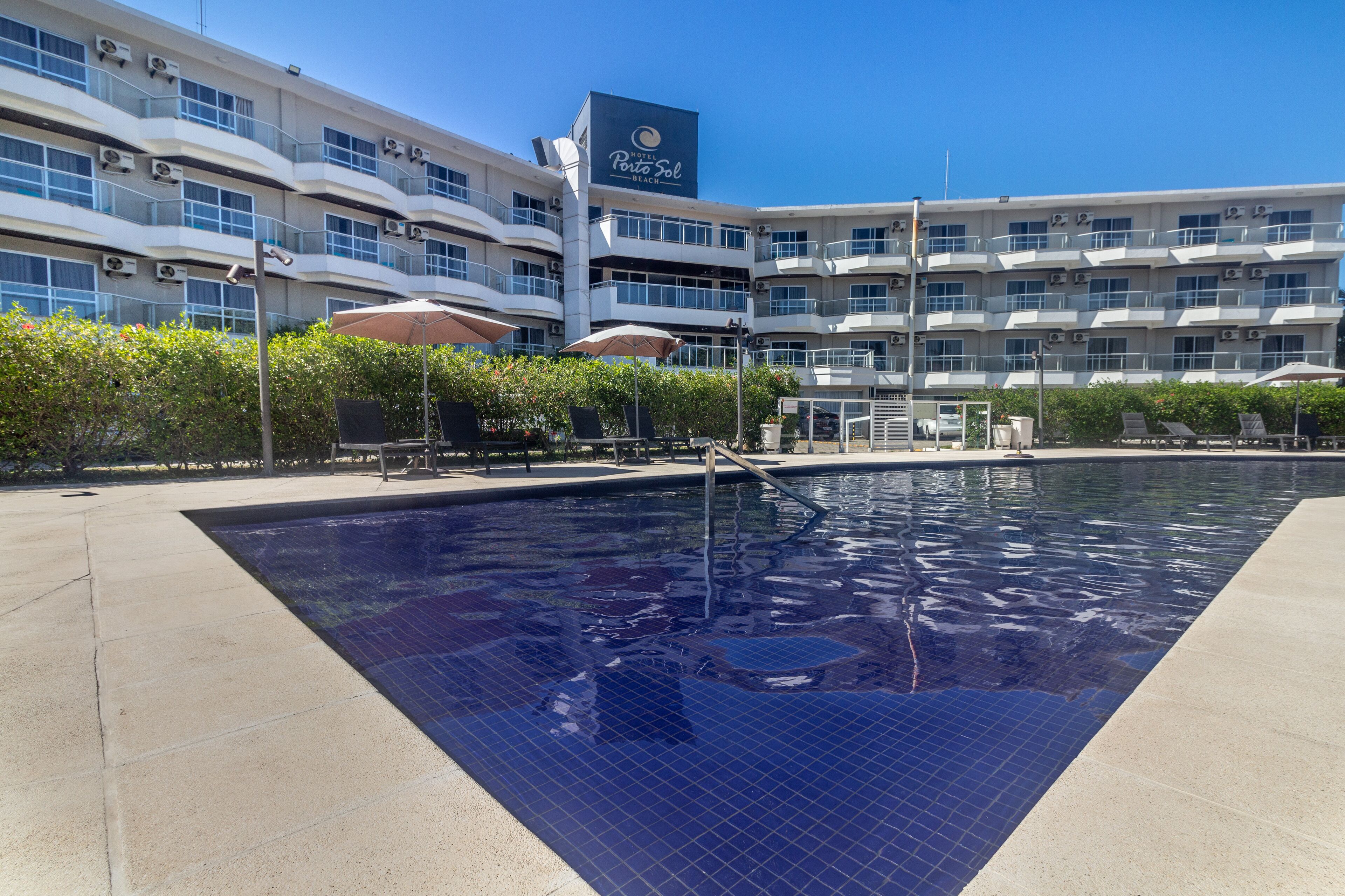 outdoor pool, pool loungers
