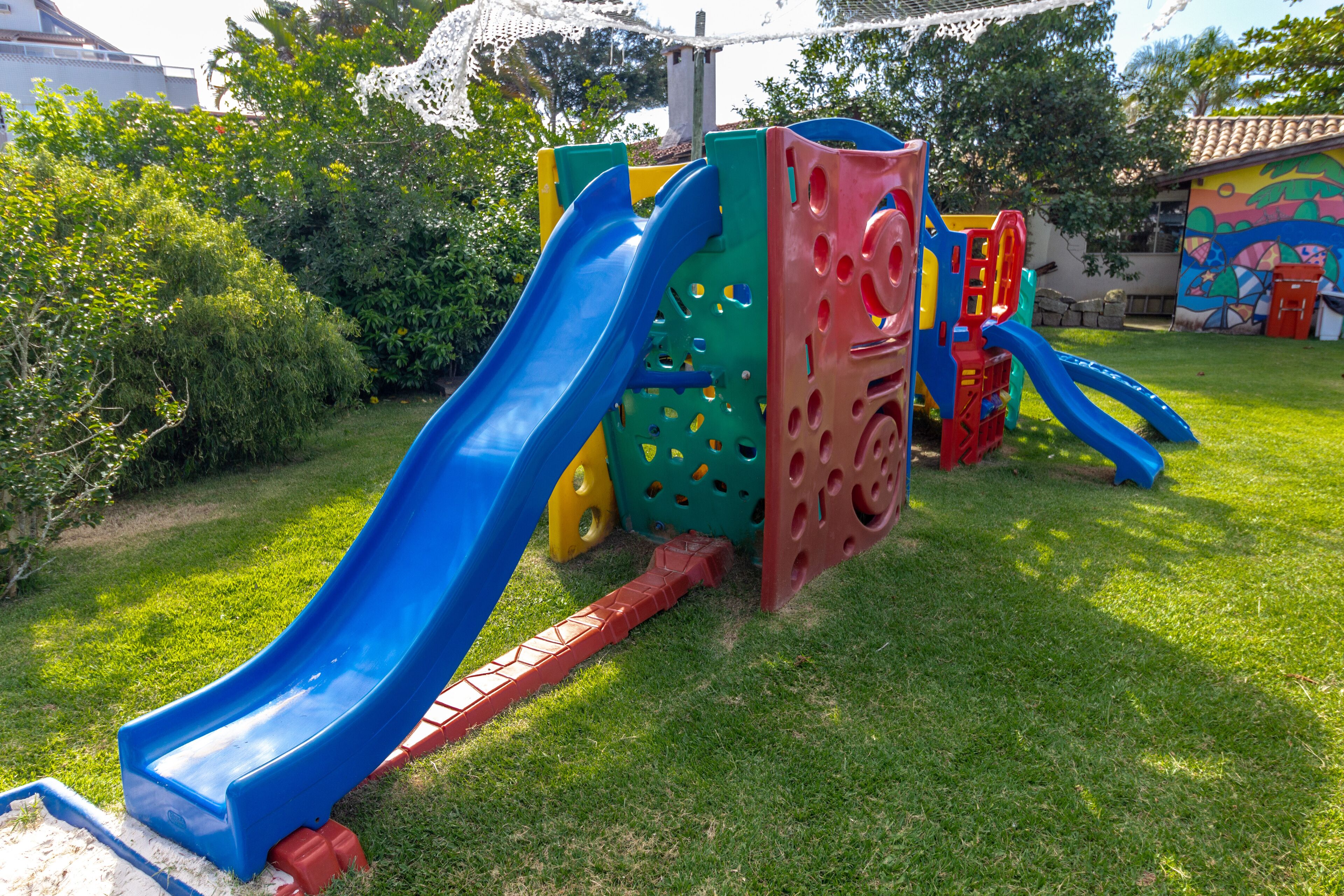 children’s play area – outdoor