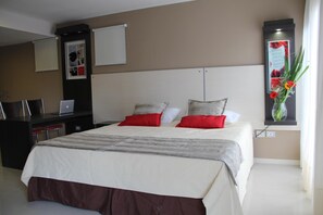 Minibar, safe på rommet, individuelt dekorert og individuelt innredet