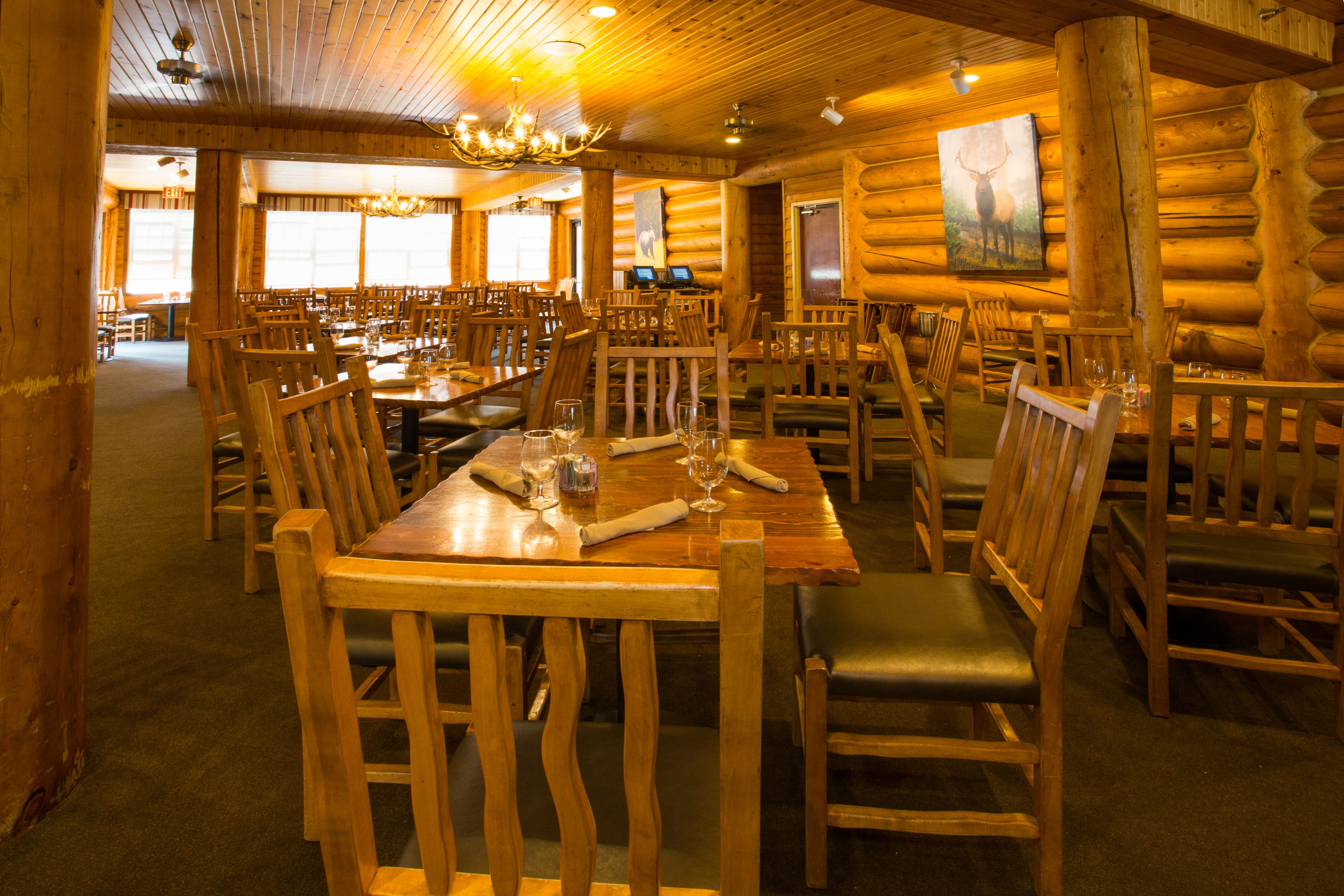 breakfast, lunch, dinner served; american cuisine