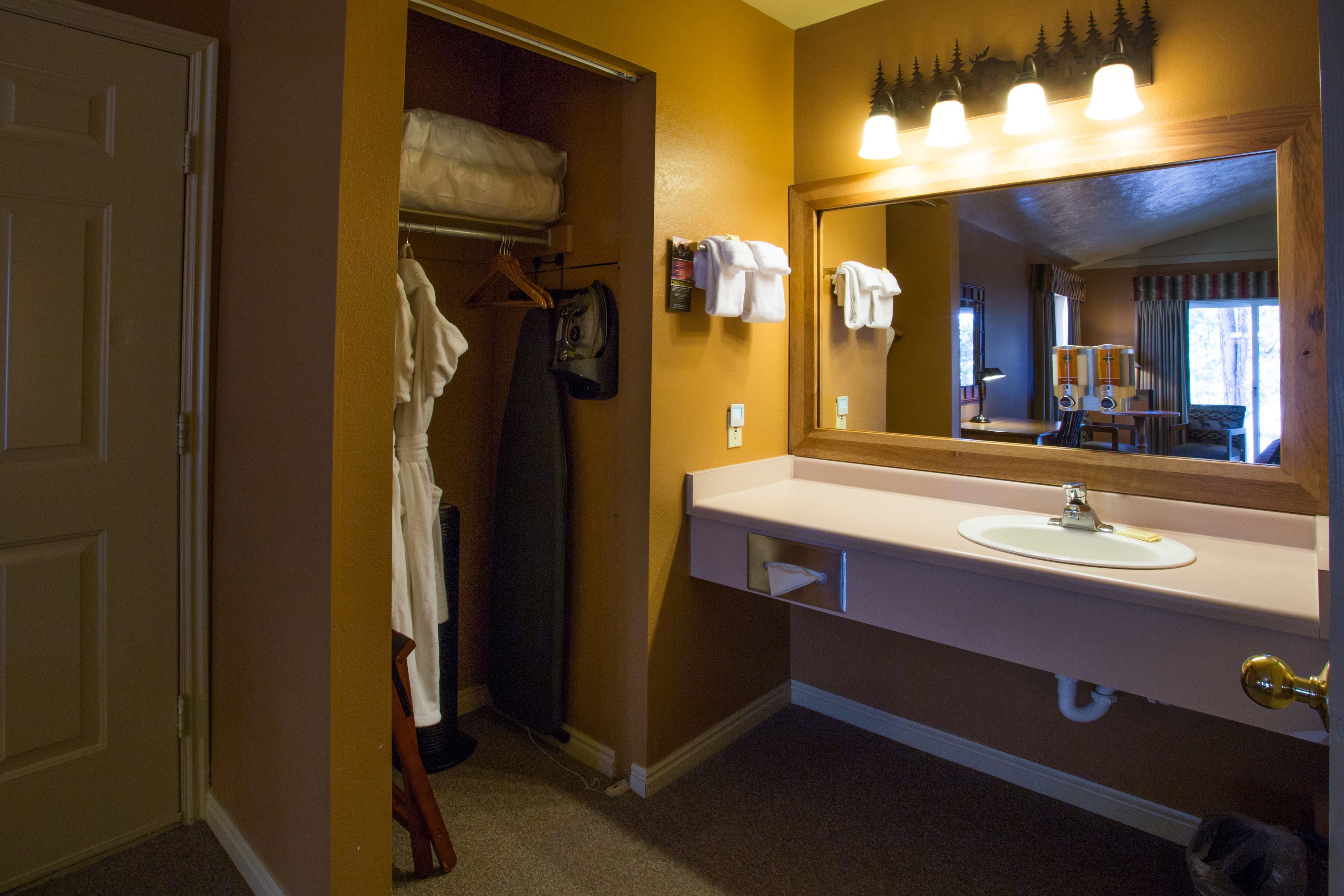 premium cabin | 1 bedroom