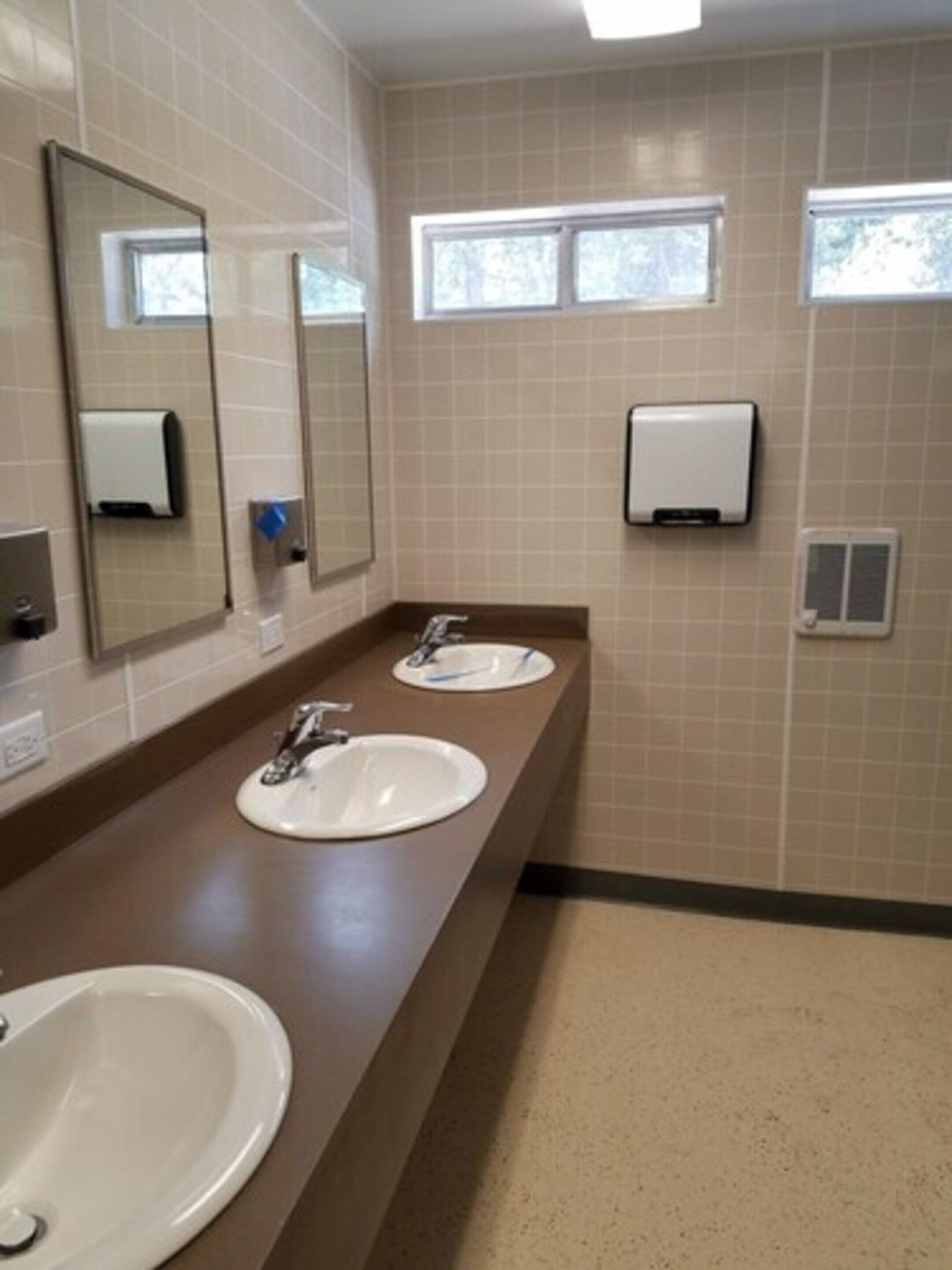 basic cabin, shared bathroom | bathroom | hair dryer, towels