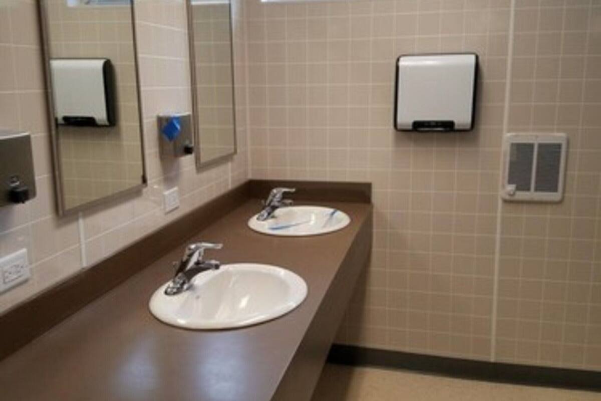 basic cabin, shared bathroom | bathroom | hair dryer, towels