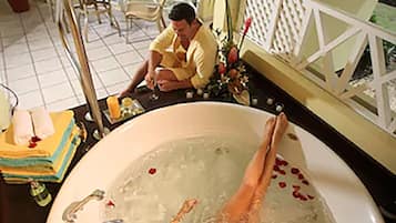 Jetted bathtub