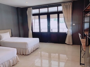 Standard-Zweibettzimmer | Allergikerbettwaren, Minibar, Schreibtisch, kostenloses WLAN