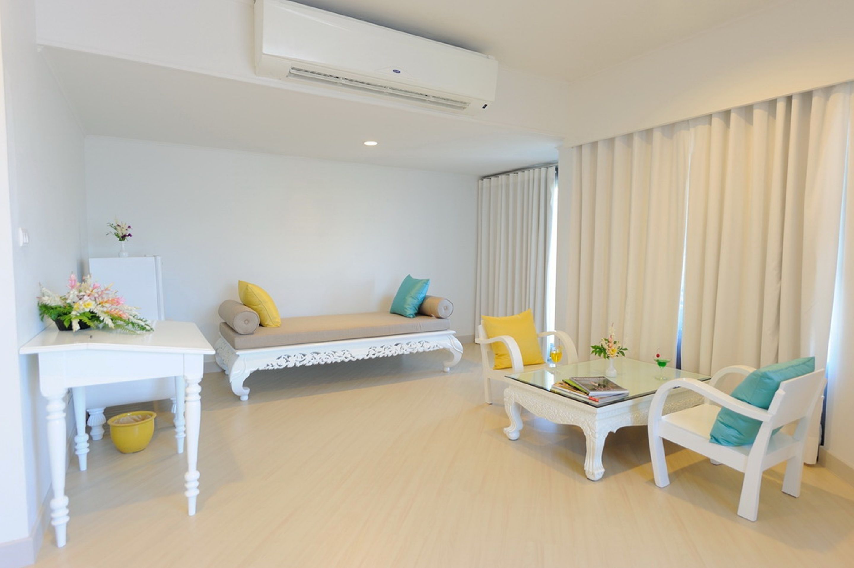 suite | 1 bedroom, in-room safe, desk, free wifi