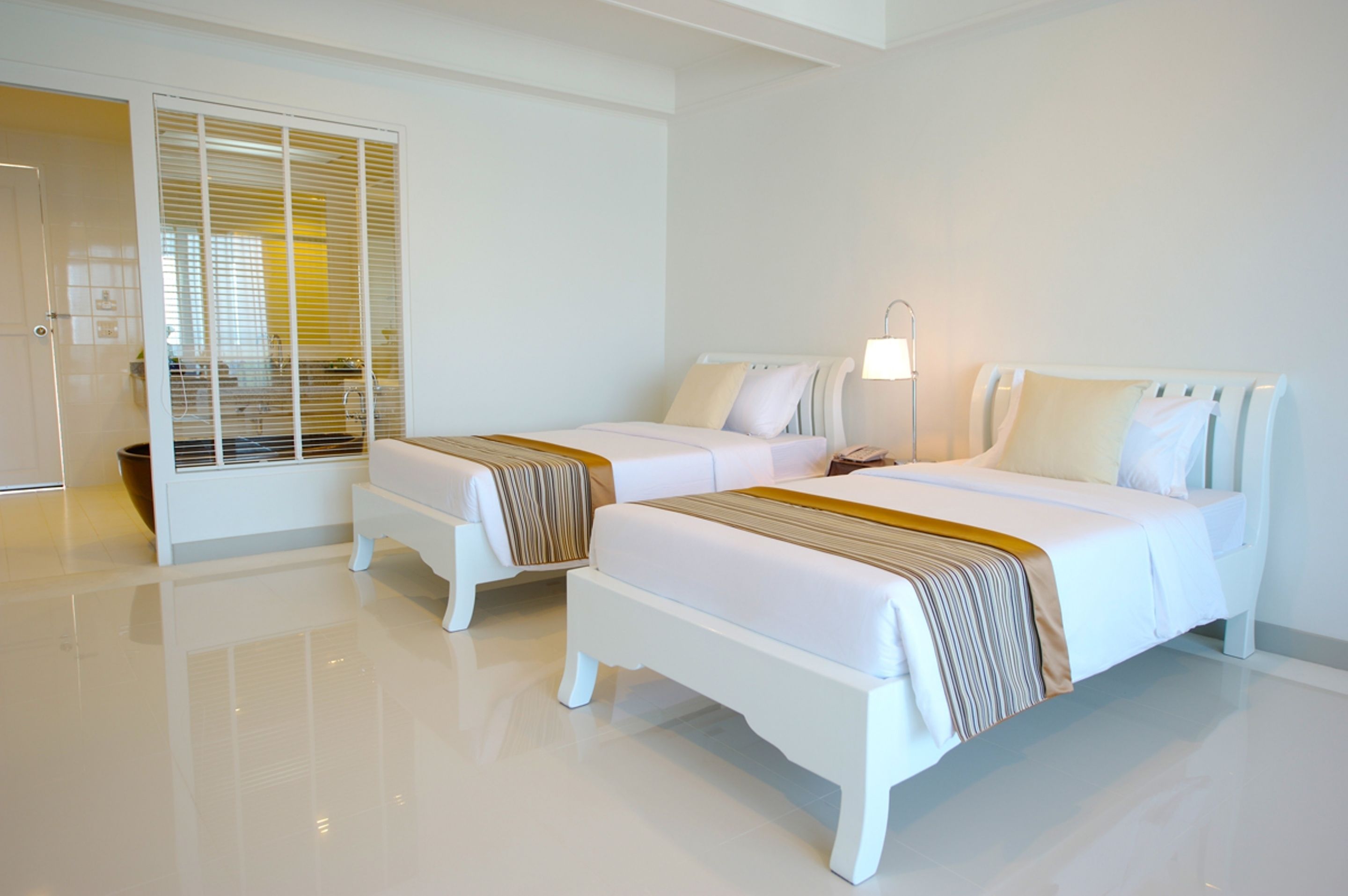 deluxe room, 1 double bed | 1 bedroom, in-room safe, desk, free wifi