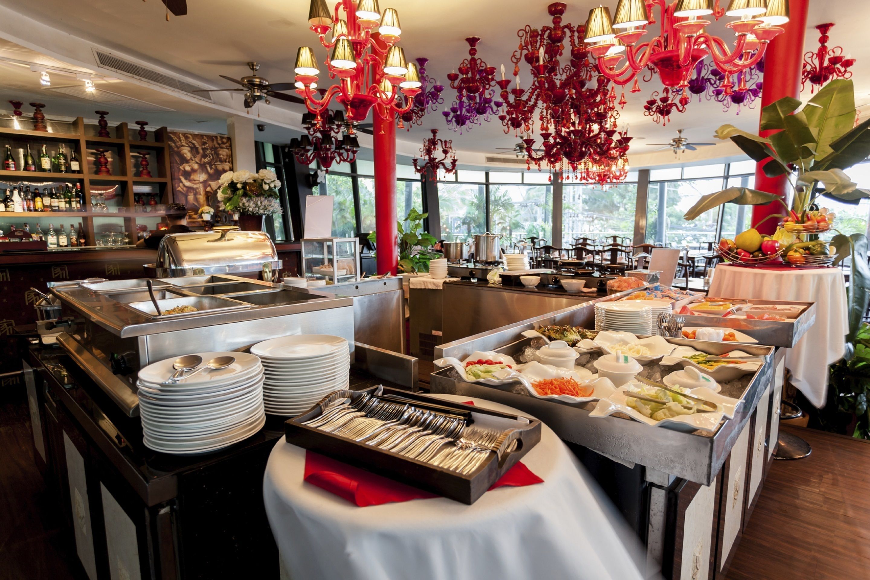 daily buffet breakfast (thb 599 per person)