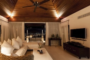 Grand Residence | Living room