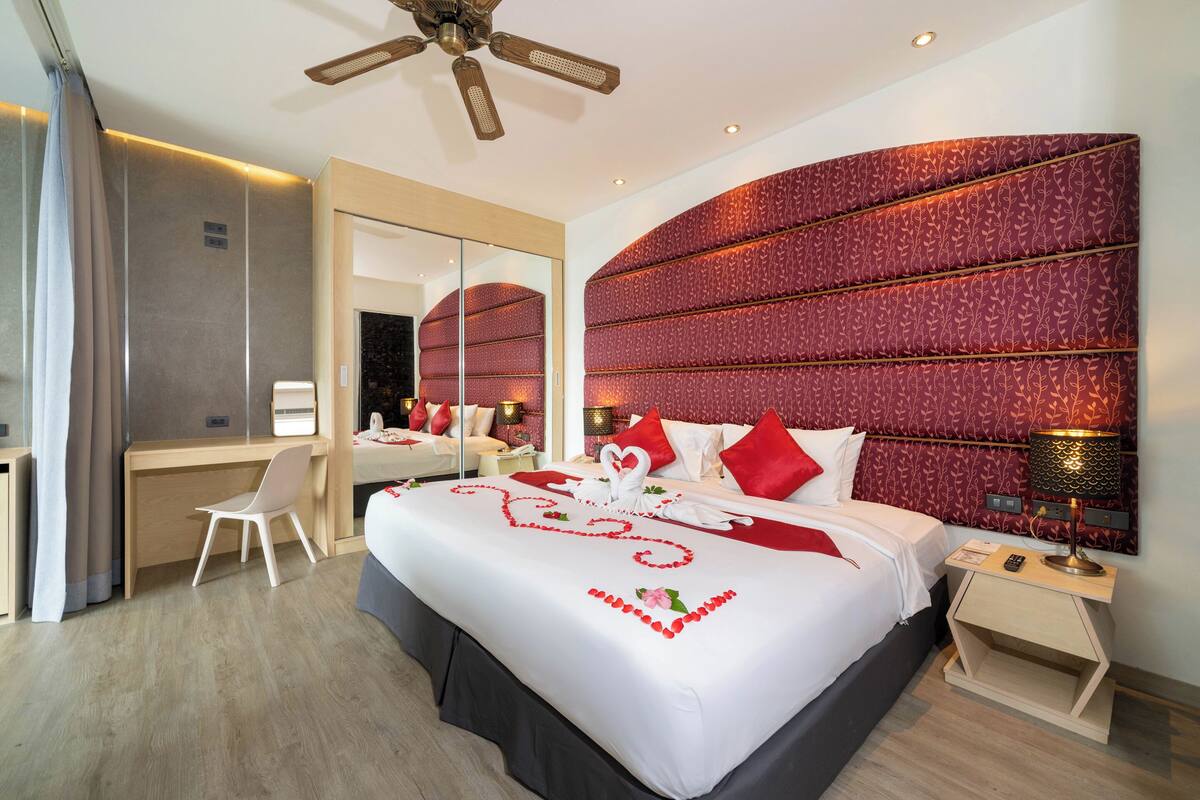Oceanfront Superior Jacuzzi Suite | 迷你吧贈品、房內夾萬、遮光窗簾/窗簾、熨斗/熨衫板