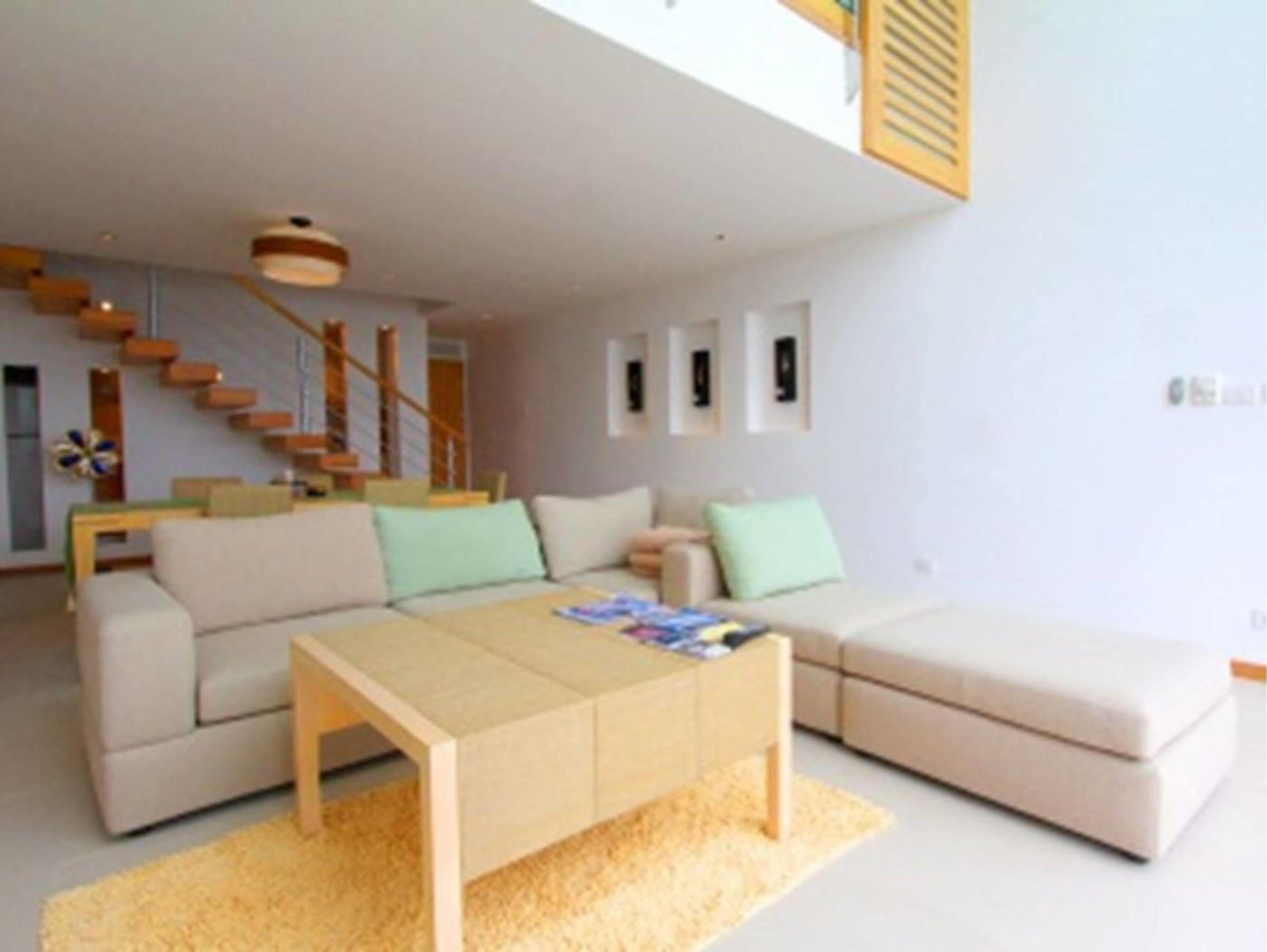 ocean suite 2 bedrooms | living area | 32-inch lcd tv with cable channels