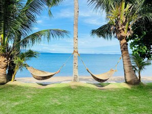 Sun deck - BADLADZ Beach and Dive Resort (Puerto Galera)