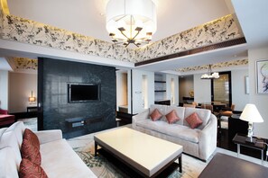 Minibar, in-room safe, desk, blackout drapes - Crowne Plaza Hefei by IHG (Hefei)