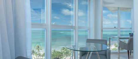 Suíte Master Premium Frente Mar Família