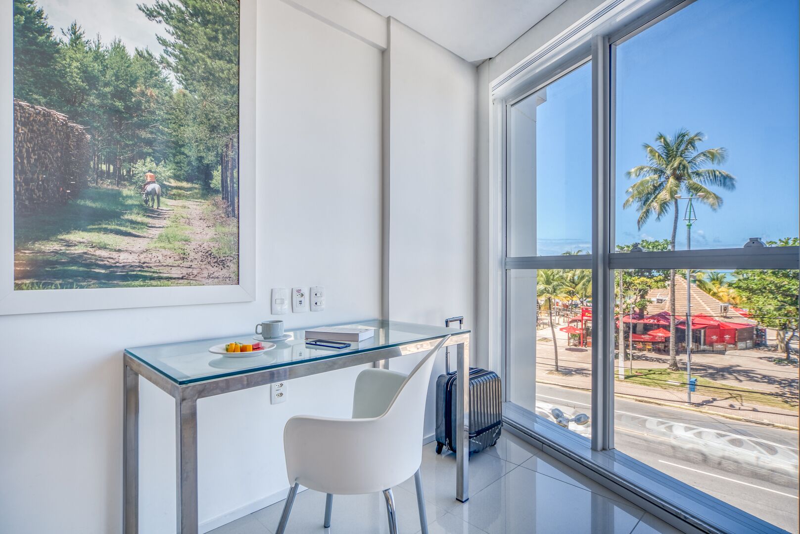 premium vista cidade casal | minibar, in-room safe, desk, laptop workspace