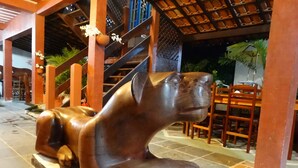 Ảnh chưa phân loại, 2 trong số 85 ảnh, nút