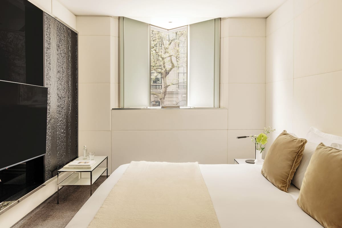 Chambre (Always ME)